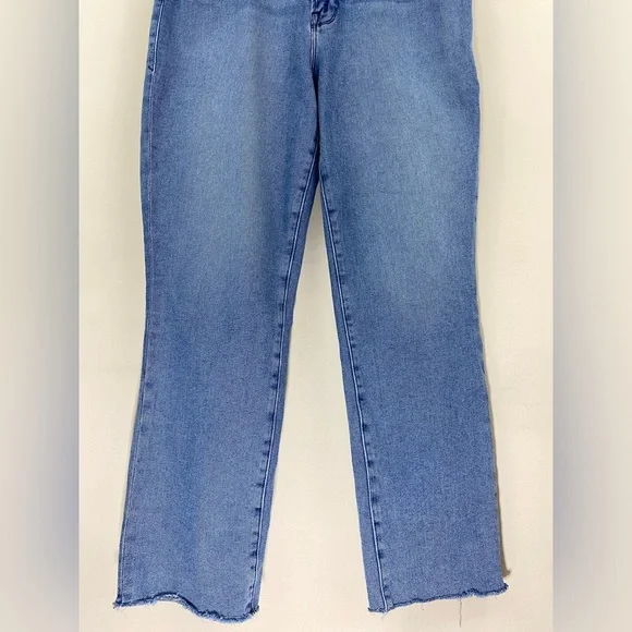 Good American Good Legs straight jeans Raw Hem High Rise Medium light blue wash - Picture 7 of 14